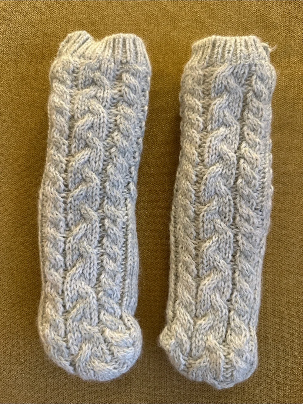 Toddler Cable Knit Slipper Socks in Light Gray